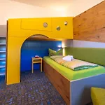 מלון Familotel Mein Krug 3*