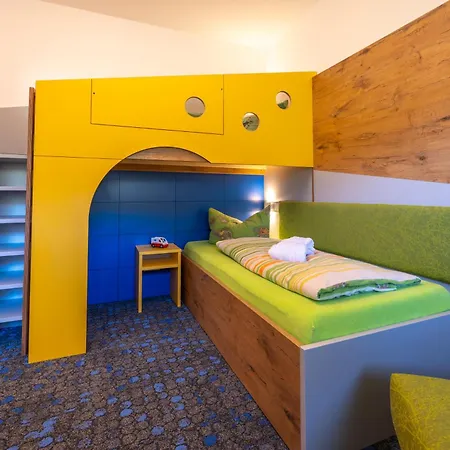Отель Familotel Mein Krug 3*