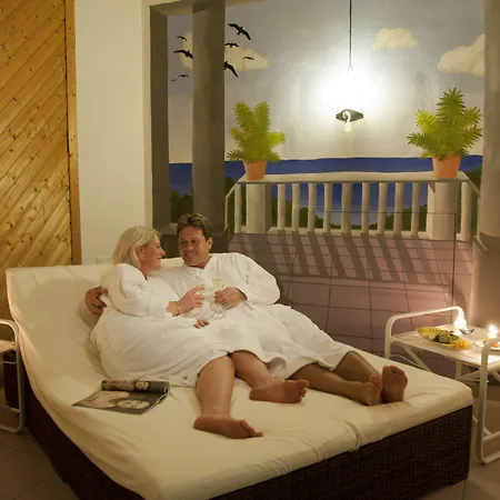 Familotel Mein Krug 3* Варменштайнах
