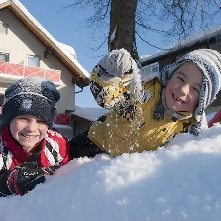 Отель Familotel Mein Krug